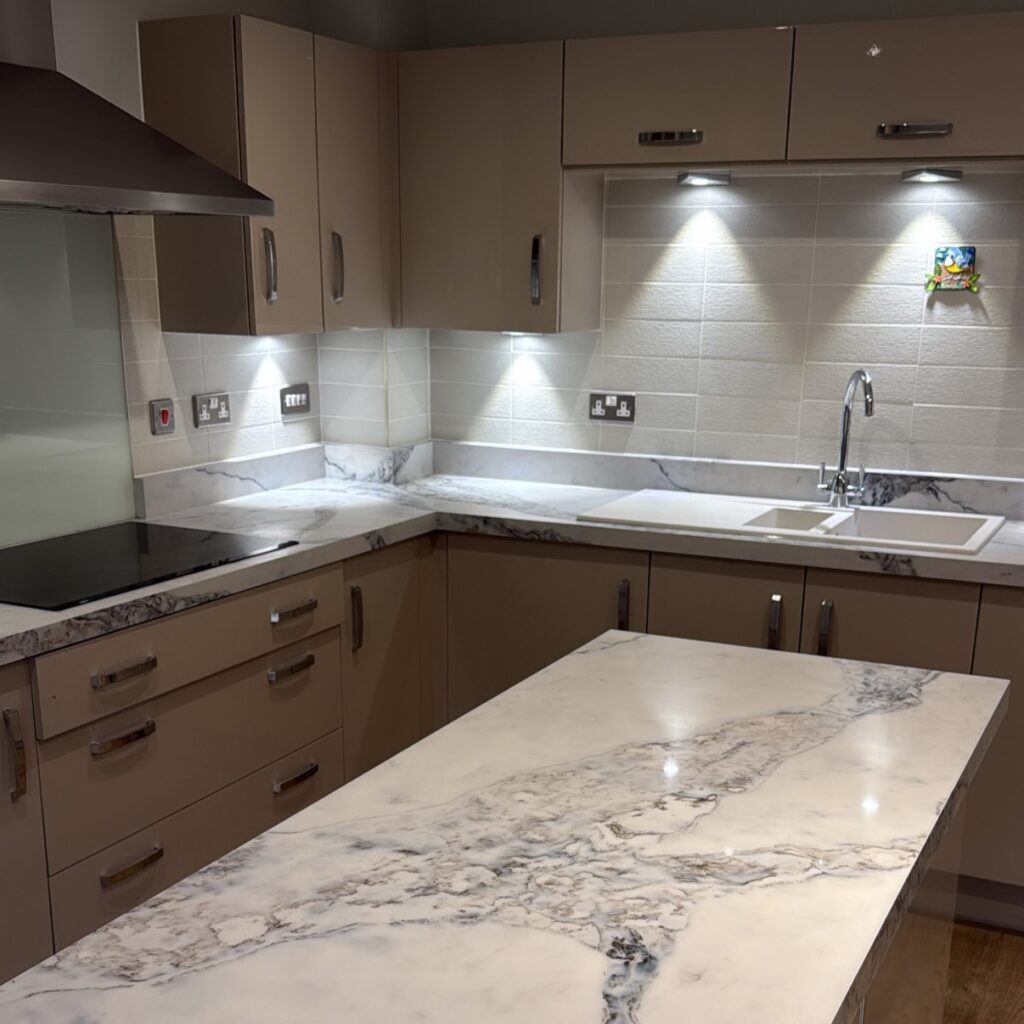 02 After Calacatta Retro Square